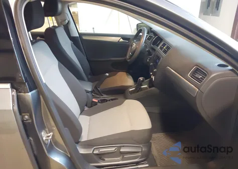 2017 Volkswagen Jetta 1.4T S из США, поврежденный, VIN 3VW2B7AJ9HM230130